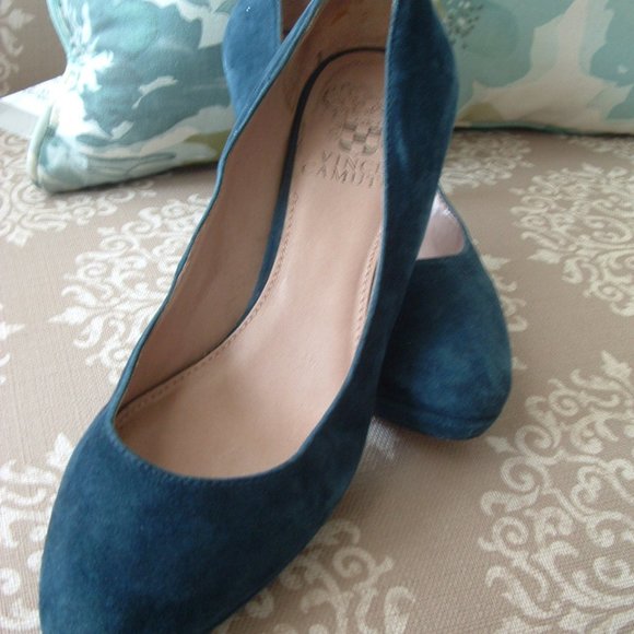 Vince Camuto Suede Blue Suede Heels - Picture 4 of 8